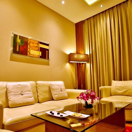 Park Ascent Hotel Noida Szoba fotó
